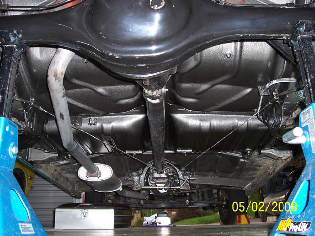 axle housing centre 004 mail.jpg