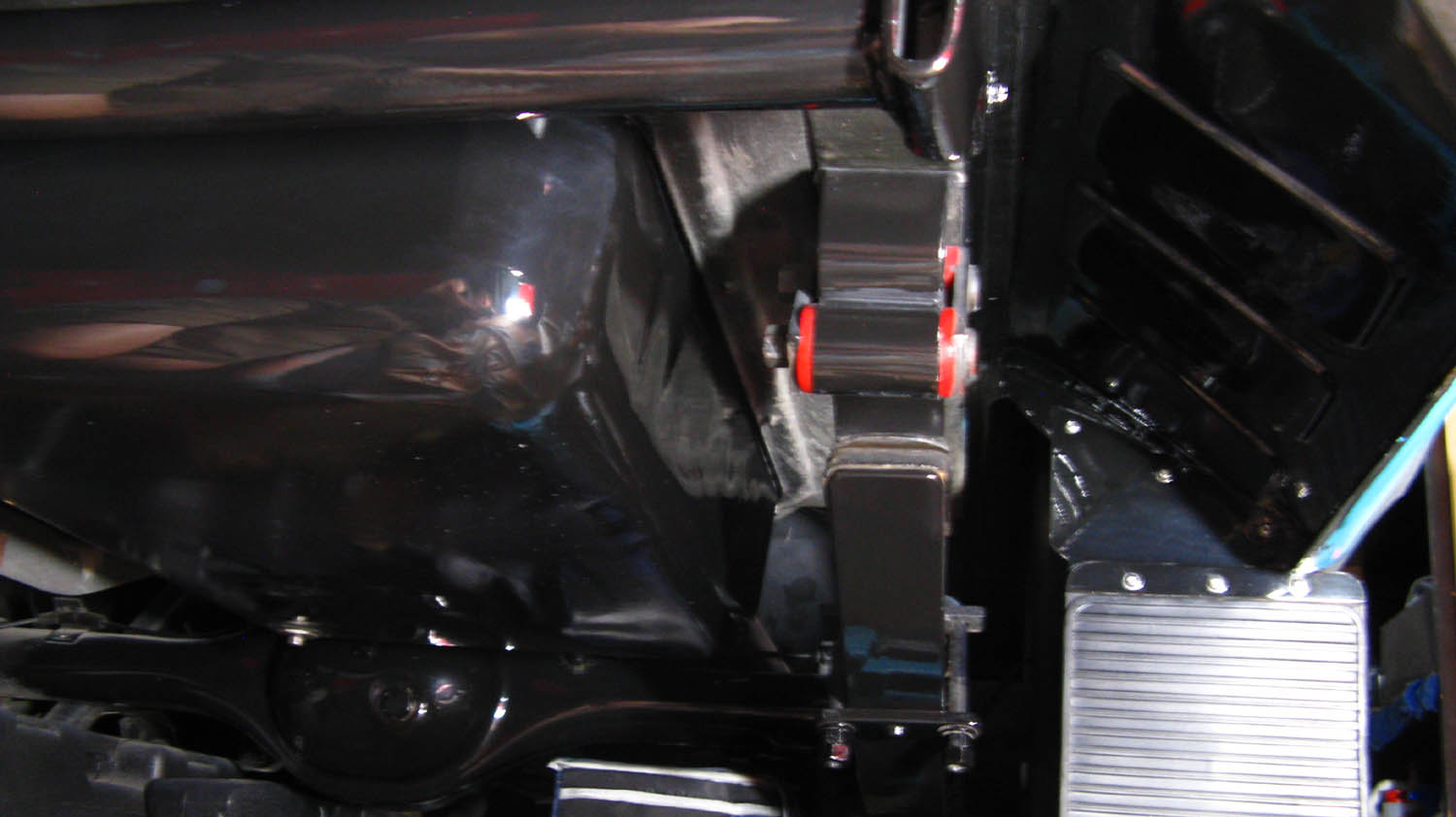 001 underside rear right mail.jpg