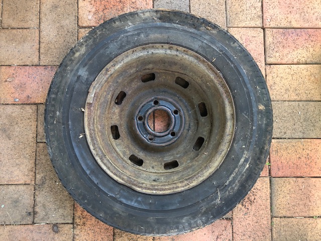 Unknown wheel rear.jpg