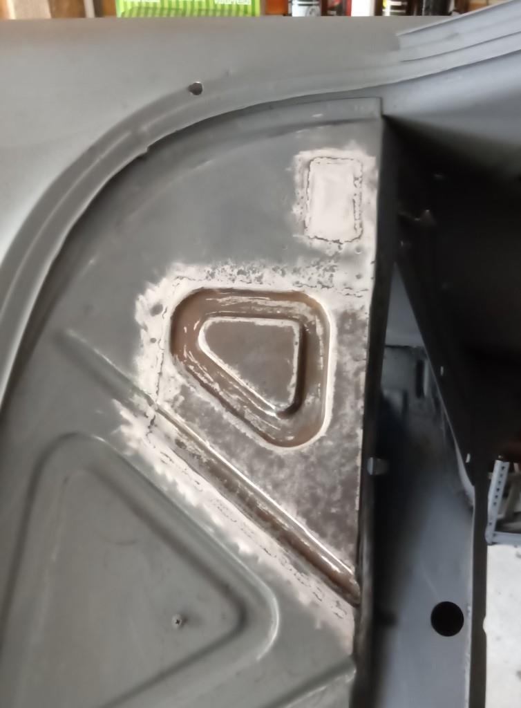 Parcel shelf.jpg