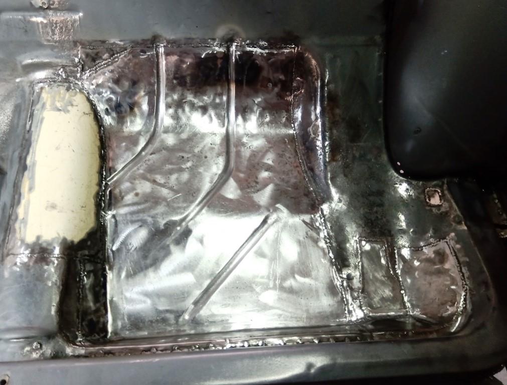 Rear seat well pax2.jpg