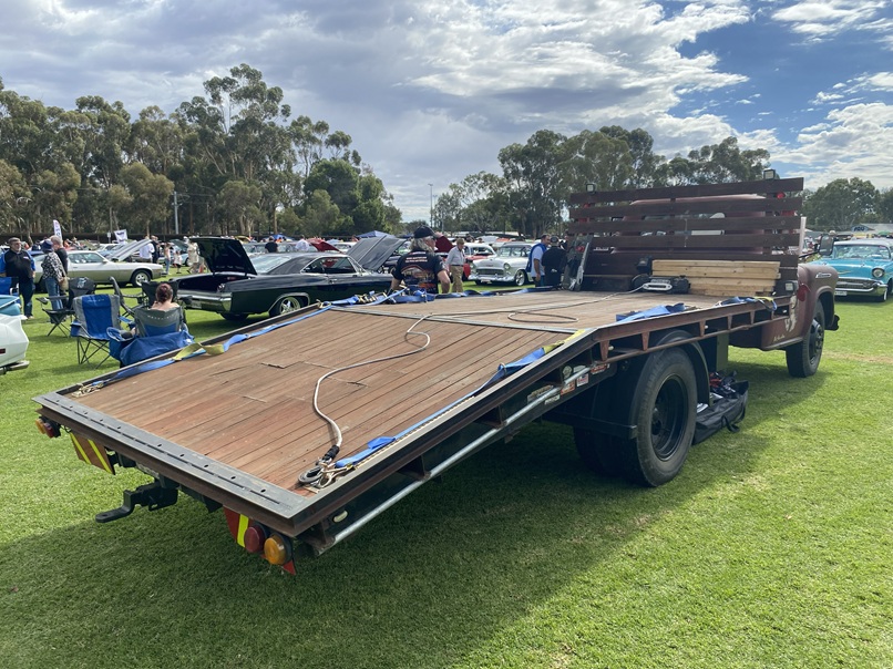 Cool Chev truck 2.jpg