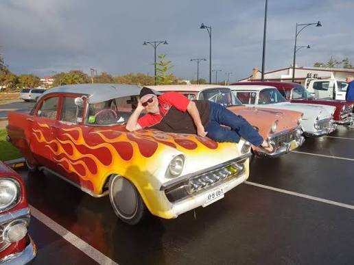 bonnet bogan.jpg