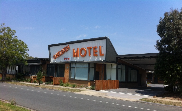 oakleigh Motel.jpg