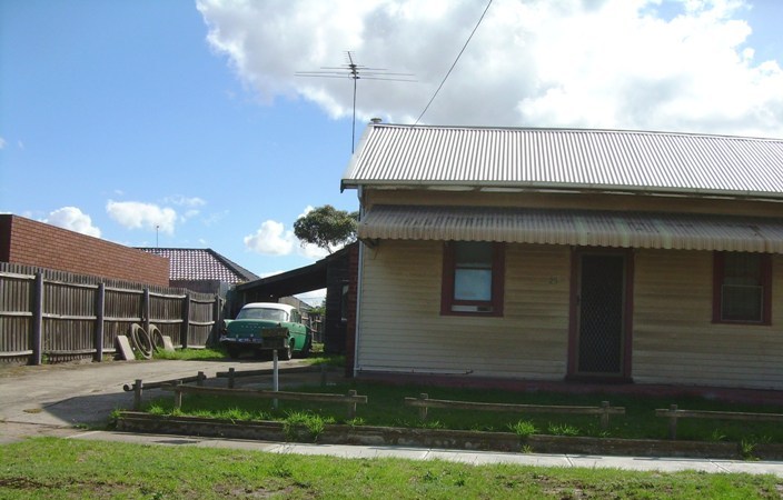 Altona Shack.JPG