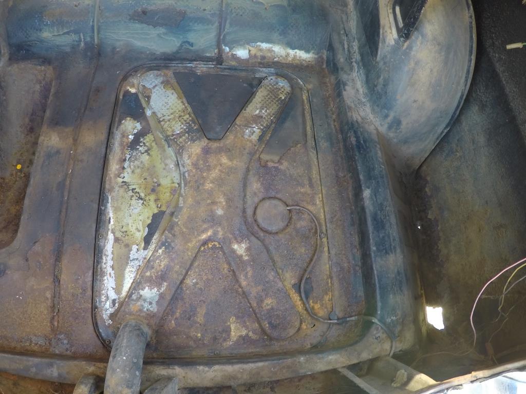 Boot fuel tank.JPG