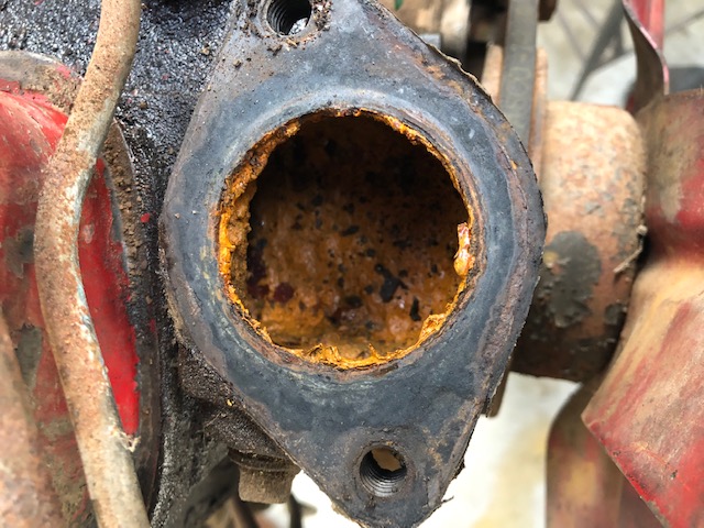 thermostat housing.jpg