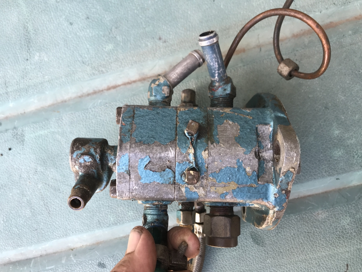 Oil pump bottom.JPG
