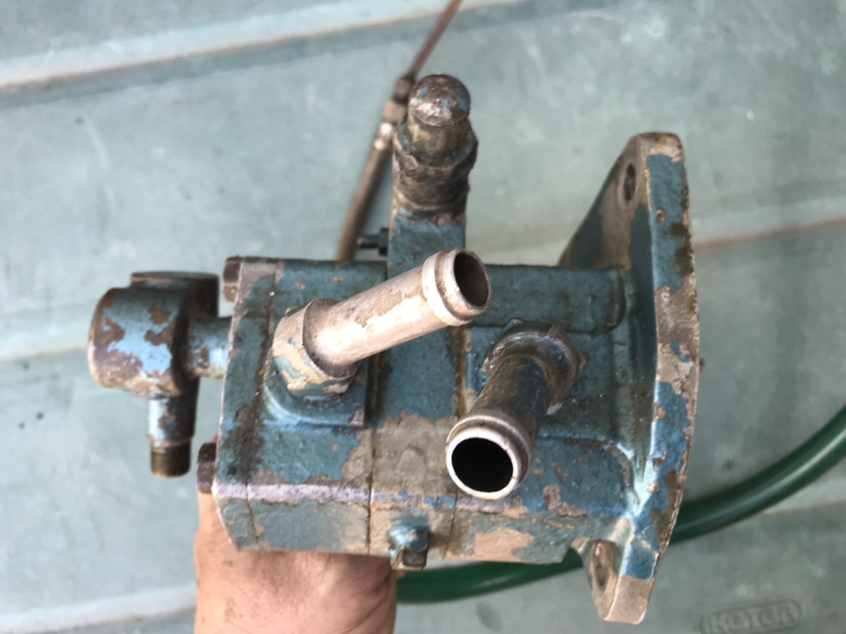 Oil pump right.JPG